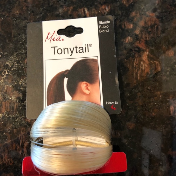 Blonde Hair Accessories - Picture 2 of 4